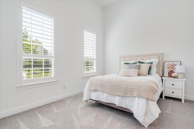 1725 Sunset Vista CV, Leander, TX 78641