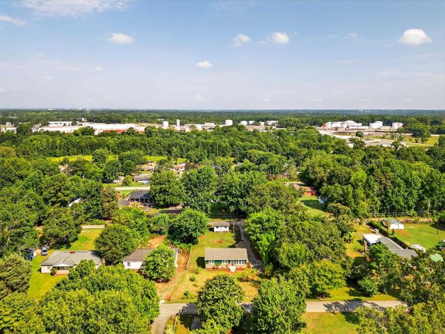 137 Anderson Drive, Spartanburg, SC 29302