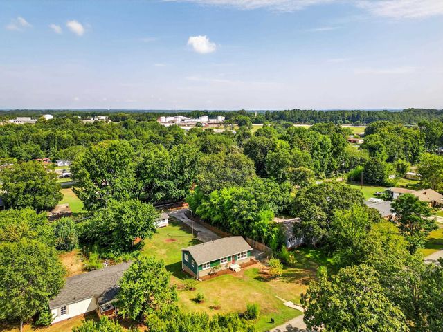 137 Anderson Drive, Spartanburg, SC 29302