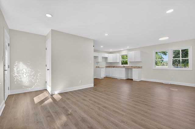 137 Anderson Drive, Spartanburg, SC 29302