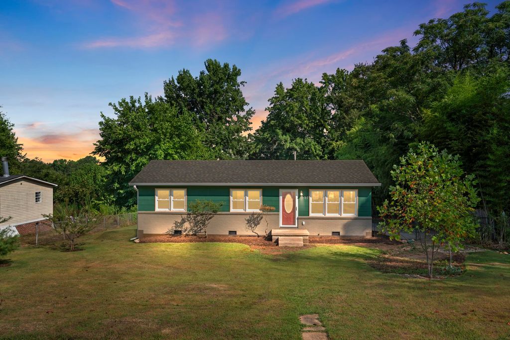137 Anderson Drive, Spartanburg, SC 29302