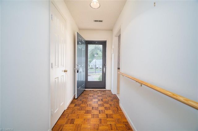 1447 Grantland Place, Greensboro, NC 27410