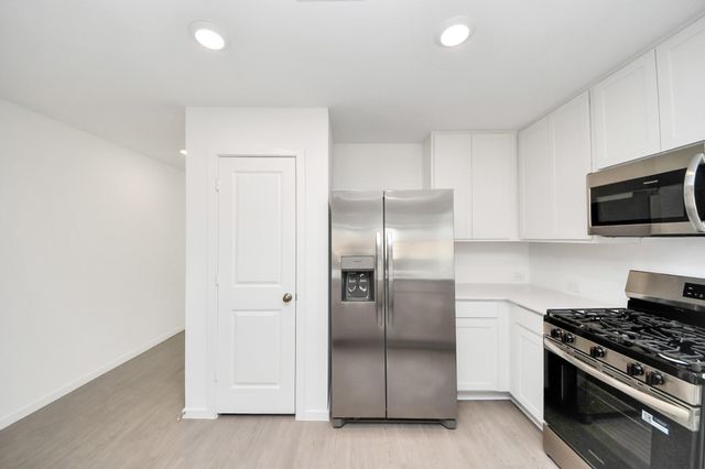 1526 Amber Skies Ln, Crosby, TX 77532