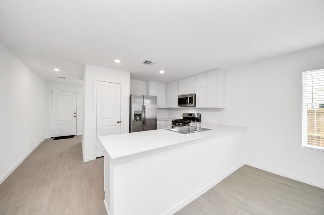 1526 Amber Skies Ln, Crosby, TX 77532