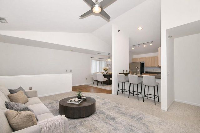 4740 S Forest Point BOULEVARD, New Berlin, WI 53151