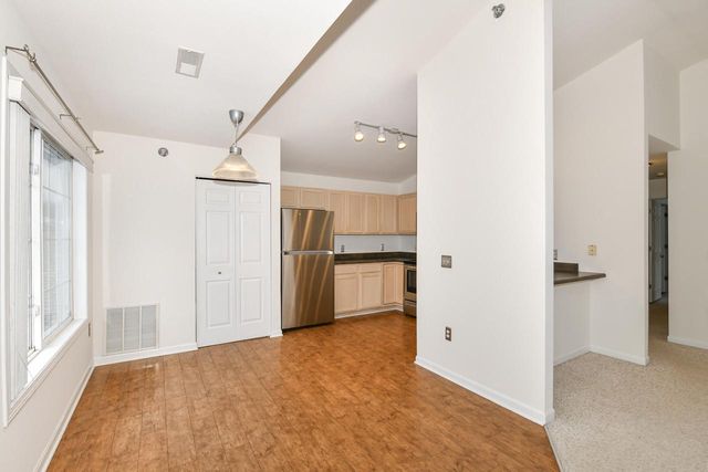 4740 S Forest Point BOULEVARD, New Berlin, WI 53151