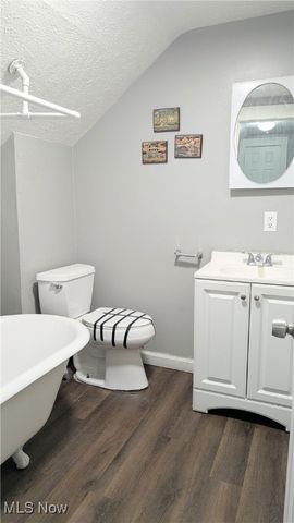 689 Kling Street, Akron, OH 44311