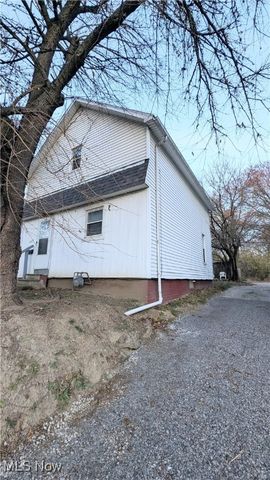 689 Kling Street, Akron, OH 44311