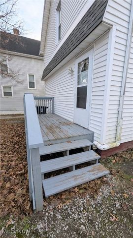 689 Kling Street, Akron, OH 44311