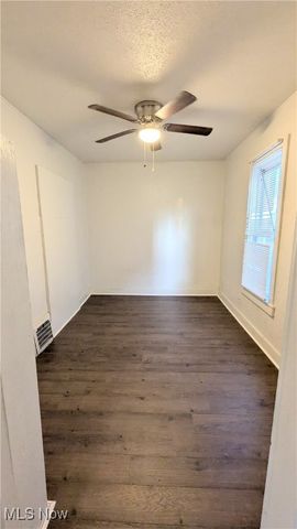 689 Kling Street, Akron, OH 44311