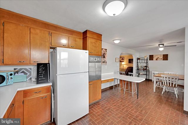 27 E HILL ST, Jonestown, PA 17038