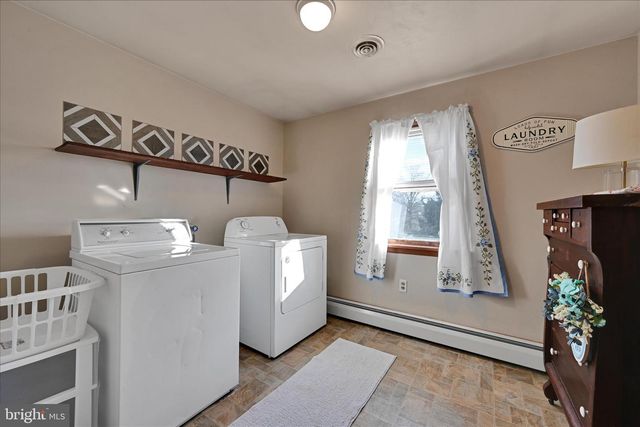 27 E HILL ST, Jonestown, PA 17038