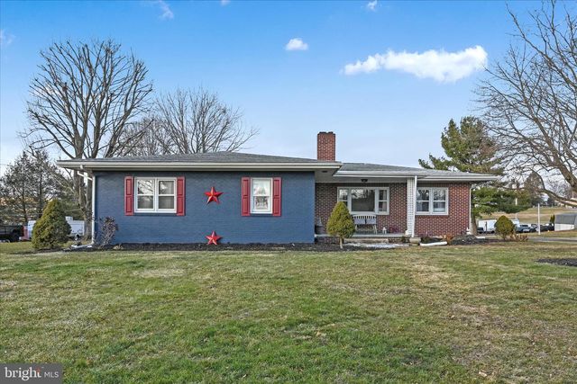 27 E HILL ST, Jonestown, PA 17038