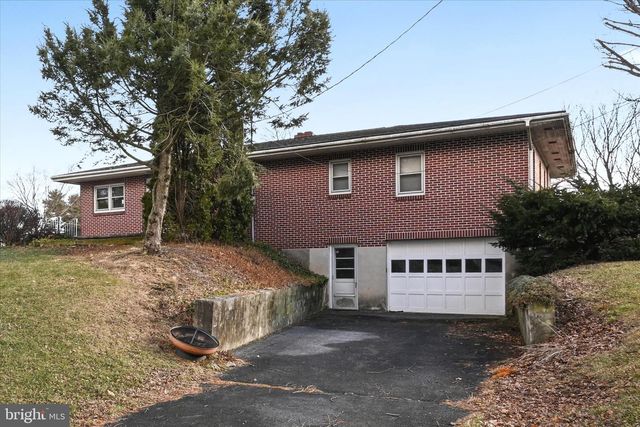 27 E HILL ST, Jonestown, PA 17038