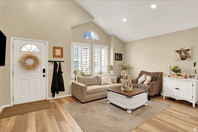 1073 N 175 E, Layton, UT 84041