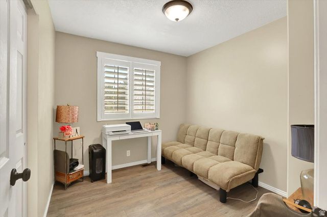 1073 N 175 E, Layton, UT 84041