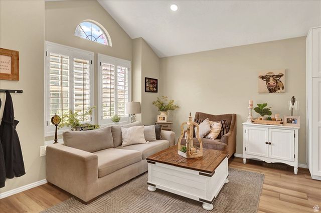 1073 N 175 E, Layton, UT 84041