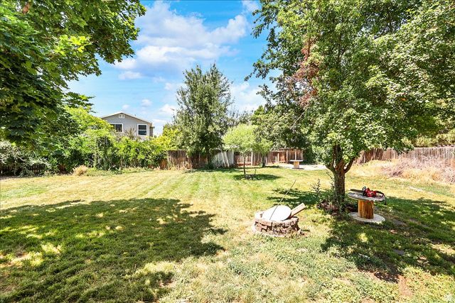 1073 N 175 E, Layton, UT 84041