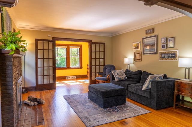 3706 Dupont Avenue N, Minneapolis, MN 55412