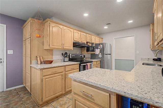 1591 E Cortland Street, Fayetteville, AR 72703