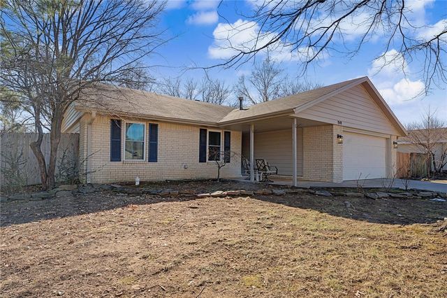 1591 E Cortland Street, Fayetteville, AR 72703