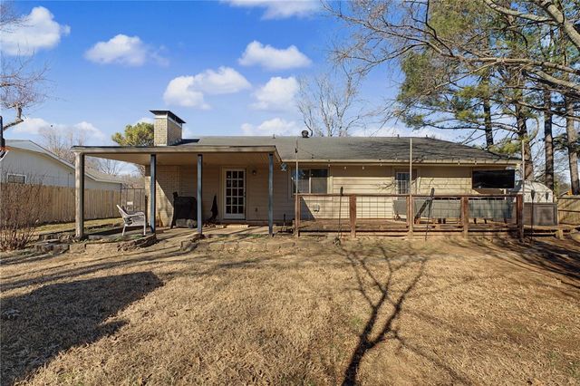 1591 E Cortland Street, Fayetteville, AR 72703