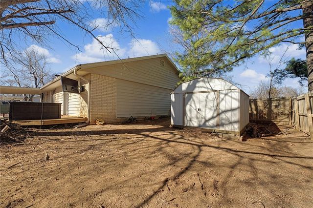 1591 E Cortland Street, Fayetteville, AR 72703