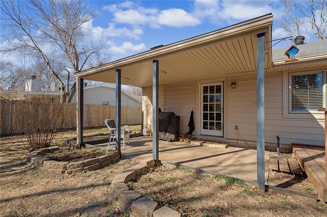 1591 E Cortland Street, Fayetteville, AR 72703