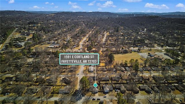 1591 E Cortland Street, Fayetteville, AR 72703