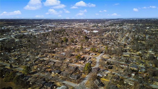 1591 E Cortland Street, Fayetteville, AR 72703