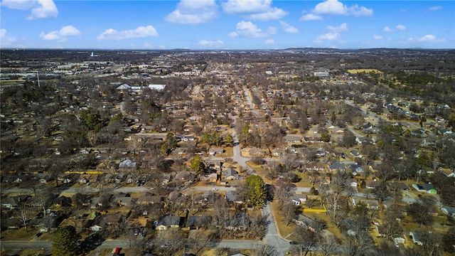 1591 E Cortland Street, Fayetteville, AR 72703