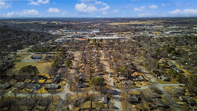 1591 E Cortland Street, Fayetteville, AR 72703