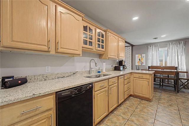 1591 E Cortland Street, Fayetteville, AR 72703