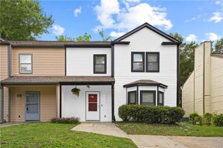 2896 LAKEMONT SW Drive, Marietta, GA 30060