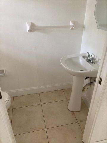 8985 NW 38TH Drive, Coral Springs, FL 33065