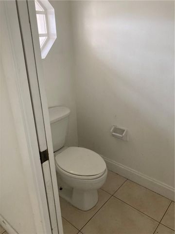 8985 NW 38TH Drive, Coral Springs, FL 33065