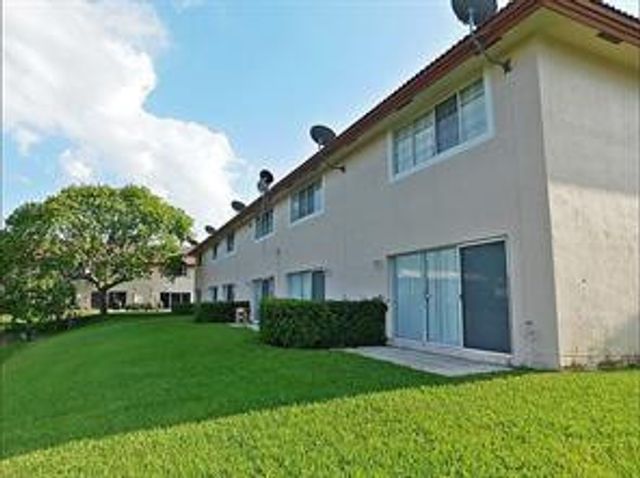 8985 NW 38TH Drive, Coral Springs, FL 33065