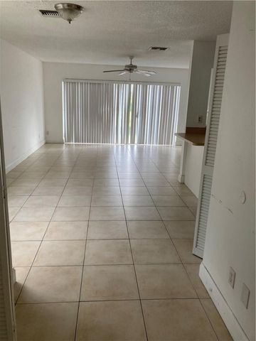 8985 NW 38TH Drive, Coral Springs, FL 33065