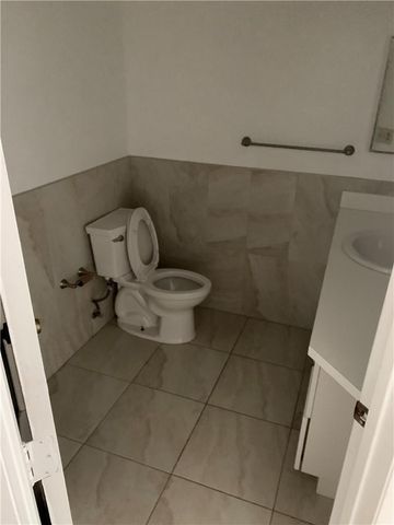 8985 NW 38TH Drive, Coral Springs, FL 33065
