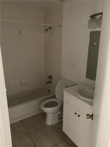 8985 NW 38TH Drive, Coral Springs, FL 33065