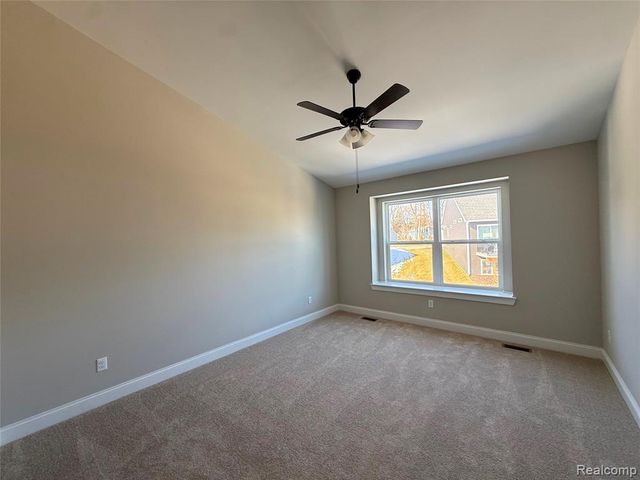 1034 Camellia Circle 46, Howell, MI 48843