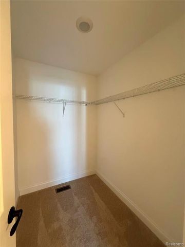 1034 Camellia Circle 46, Howell, MI 48843