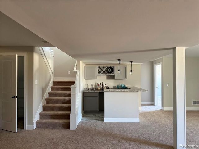 1034 Camellia Circle 46, Howell, MI 48843