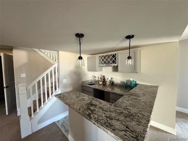 1034 Camellia Circle 46, Howell, MI 48843