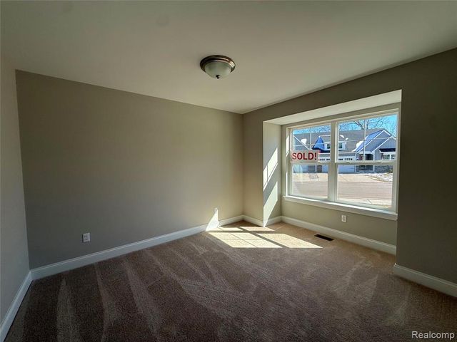 1034 Camellia Circle 46, Howell, MI 48843