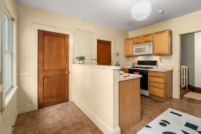 36 Lexington Avenue 2, Cambridge, MA 02138