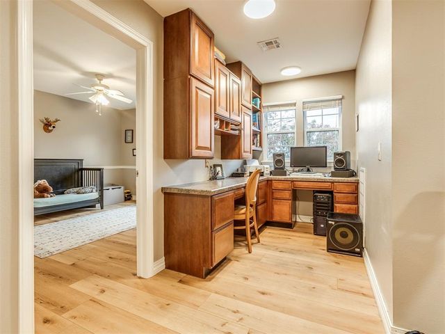 2485 Avalon Drive, Eufaula, OK 74432