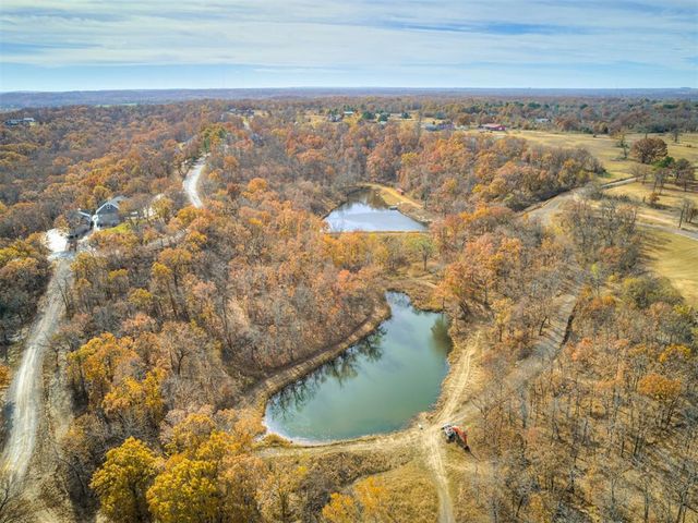 2485 Avalon Drive, Eufaula, OK 74432