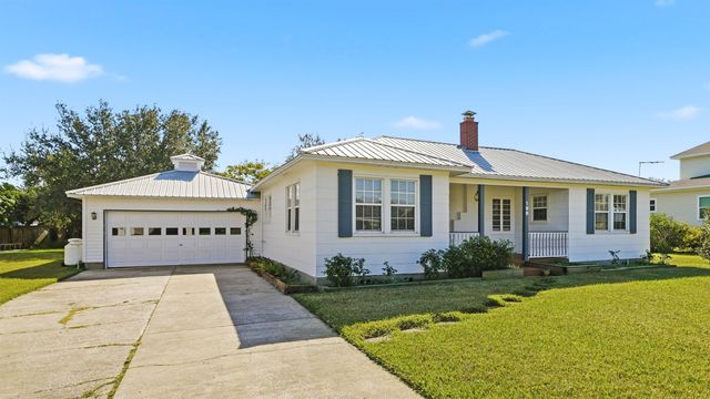 196 Inlet Dr, St Augustine, FL 32080