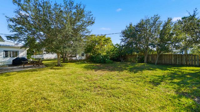 196 Inlet Dr, St Augustine, FL 32080